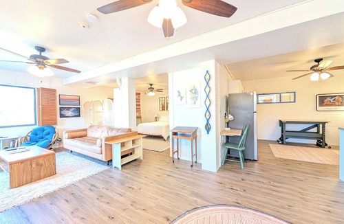 Prescott Valley Units House | Roomy, Cute + Mountain Views 1 Bedroom Full Kitchen