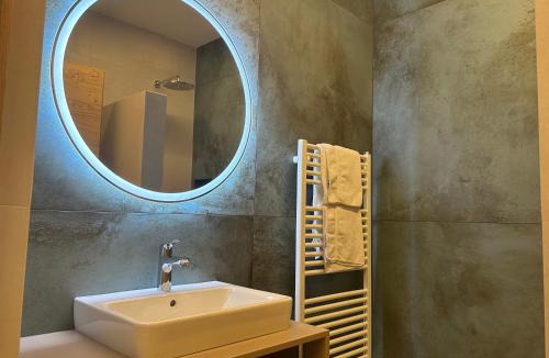 Lana House | Rosalie Apartments