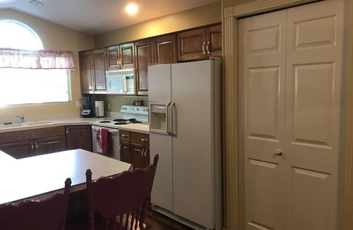La Verkin House | Rose Cottage Retreat nearby Zion National Park