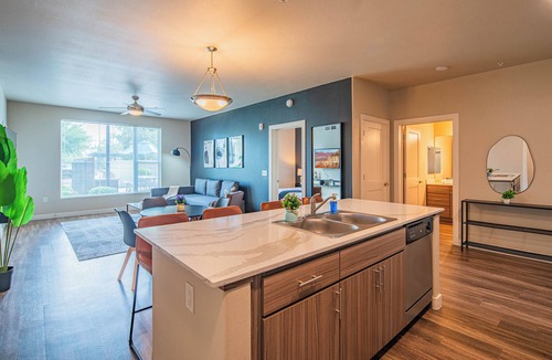 Tempe Apartment | ROVE LIVING/KB - V on Broadway