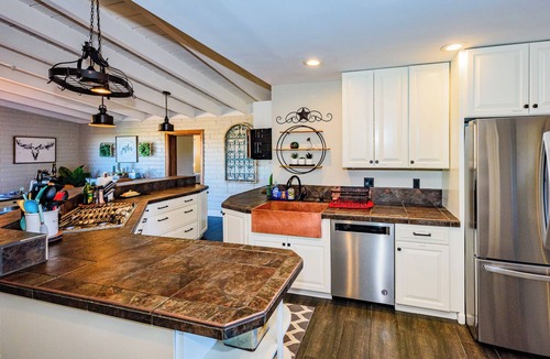 Tucson House | RR Resort life Tucson Views Pool & Spa Saguaro National Park Entire Home