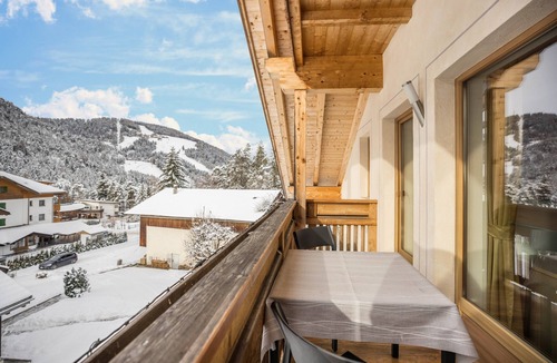 San Vigilio Apartment | Runcac - Holiday Apartment Roterins with Mountain View, Wi-Fi & Balcony