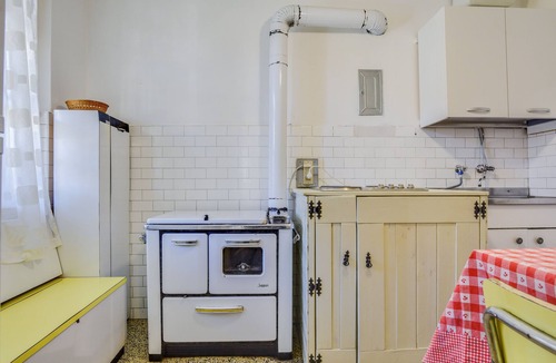 Ragoli Apartment | Rustic Holiday Apartment "The Grandma's old House"