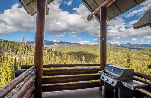 Saddle Ridge House | Saddle Ridge Ski in/Ski out condo, private hot tub