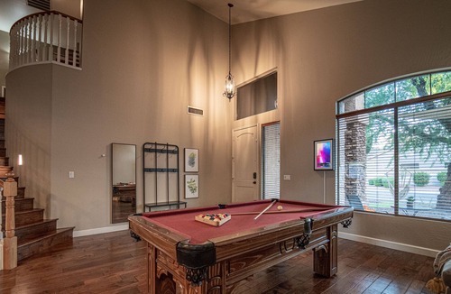 Gilbert House | Saguaro Sunset! Sleeps 12 with Heated Pool Too! Game Room
