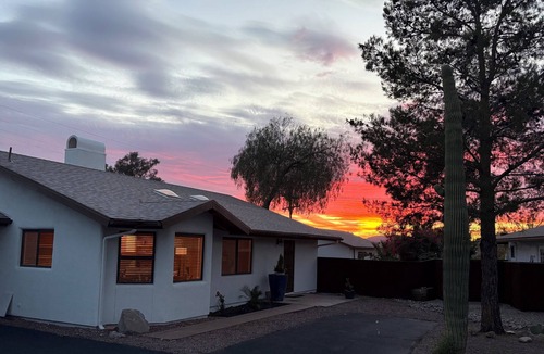 Casas Adobes House | Saguaros and Sunsets in the heart of Tucson