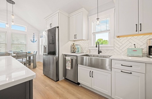 Monteray Shores House | Sandy Pelican: Pool, Hot Tub, Elevator, Close to Beach
