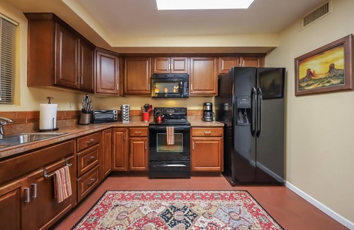 Green Valley Desert Meadows House | Save 15% off the one day rate when you book 28 days or more!