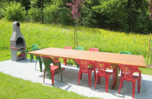 Molina di Ledro House | Scenic Holiday Home in Ledro near Spiggia Besta Lido