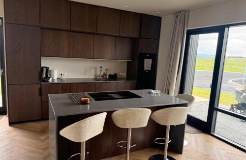 Alftanes House | ScenicOceanview 4Free parking space 18 mins Downtown