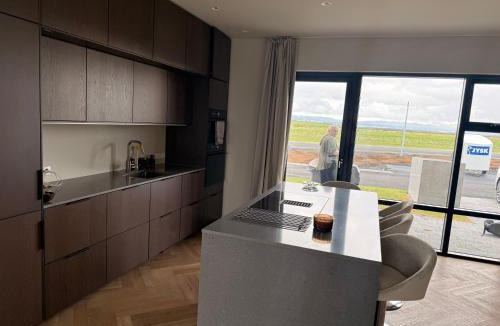 Alftanes House | ScenicOceanview 4Free parking space 18 mins Downtown