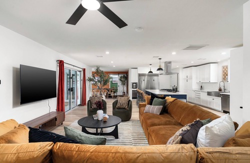 La Paz At Desert Springs House | Scottsdale 7-BR Oasis: Speakeasy, Pickleball, Golf
