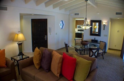 Arcadia Condo | Scottsdale Camelback Resort Inviting 2BR Condo with Hot Tub