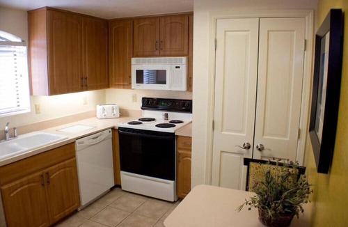Arcadia Condo | Scottsdale Camelback Resort Inviting 2BR Condo with Hot Tub