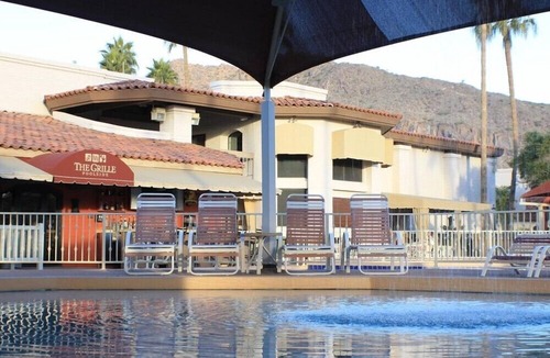 Arcadia Condo | Scottsdale Camelback Resort Inviting 2BR Condo with Hot Tub