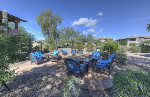 Central Scottsdale Condo | Scottsdale Condo Centrally Located with Heated Pool, Game Room and Gym