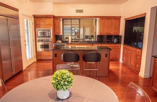 Central Scottsdale House | Scottsdale estate with heated pool and hot tub