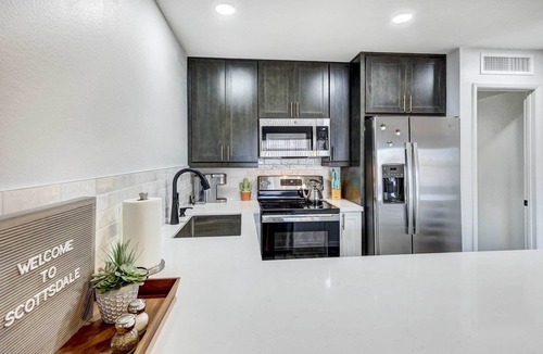 Village Grove Condo | Scottsdale Loft w/Pool ~ 2 Mi to Old Town!