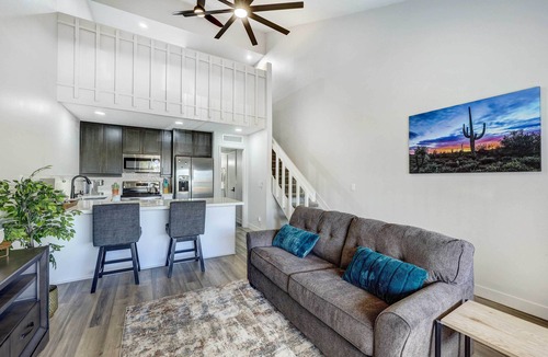 Village Grove Condo | Scottsdale Loft w/Pool ~ 2 Mi to Old Town!