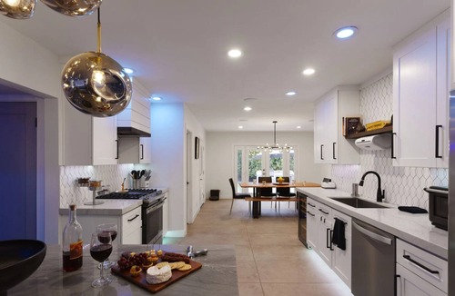 South Scottsdale House | Scottsdale Luxe Retreat Minutes to Old Town Heated Pool & Hot Tub Fire Pit