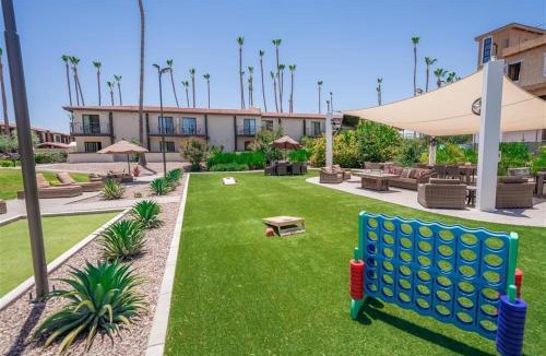 South Scottsdale Apartment | Scottsdale's premium short term getaway, Fully furnished 1 bedroom homes, FREE Golf, cable, utilities, Wi-Fi, parking, pool, and bike trails- Unit 112 apts