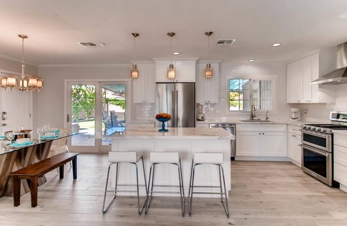 Park Scottsdale Four House | Scottsdale Tropic- Large Pool, Fire Pit, Hot tub, Bocce, child & pet friendly