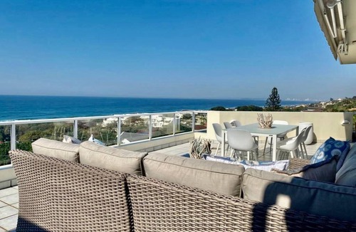 Umhlanga Apartment | Sea facing Contemporary holiday apartment Umhlanga Rocks