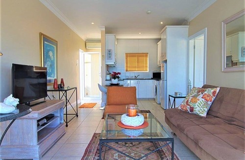 Umhlanga Apartment | Sea Shells A beautiful luxurious SeaView unit in Umhlanga Rocks