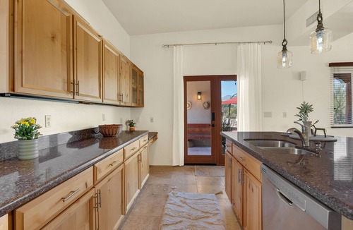 Tortolita House | Serene 1-acre Desert Escape with Private Pool & Epic Sunsets