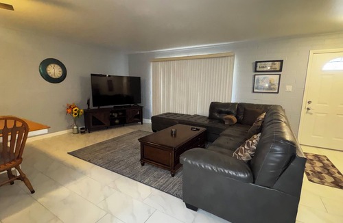 Newlife House | Serene 2-bedroom house with AC in sunny Sun City