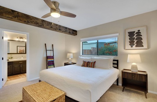 Tucson House | Serene Mountain Retreat