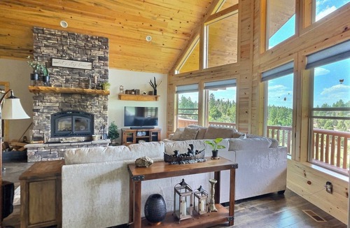 Mammoth Creek Cabin | Serenity in Duck Creek Village - Huge cabin on 6 acres overlooking mountains