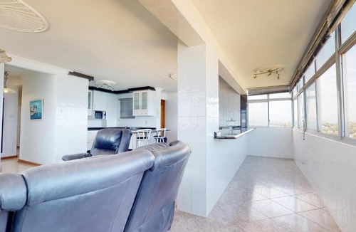 Doonside Apartment | Shangri-La Penthouse View