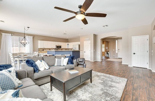Litchfield Manor House | Shop, Golf & Hike: Surprise Group Getaway w/Pool!