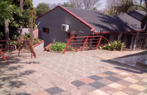 Newcastle House | Sintokha Guest House