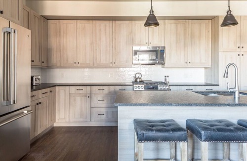 Big Sky Condo | Ski-Chic Condo! Lone Peak Mountain View! Close to Big Sky
