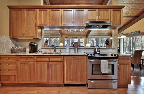 Killington Cabin | Ski-In/Ski-Out Mountain Retreat | 4BR Home at Pico Mountain