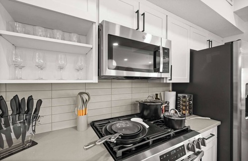 People's Freeway Condo | SLC - Delta Ctr -King Bd - Airport - Garage