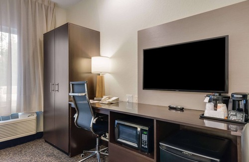 Woodlands Village Hotel | Sleep Inn Flagstaff