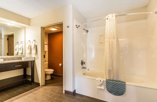 Springfield Hotel | Sleep Inn Springfield South I60 near Medical District