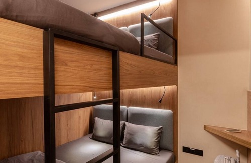 Callao Hotel | Sleepover - Lima Airport, the only in-terminal sleep pods