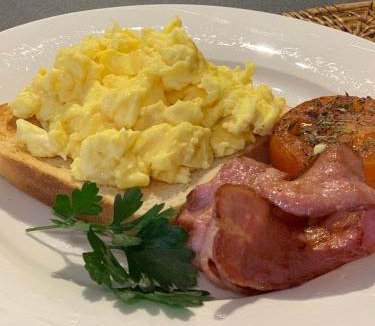 Dundee Bed & Breakfast | Sneezewood Farm Bed&Breakfast and Self-Catering Cottage