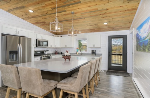 Anaconda Cabin | Soak up Summer in Montana