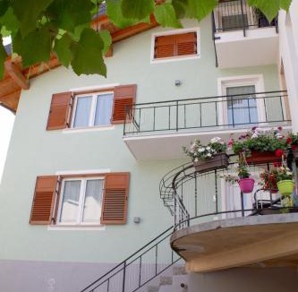 Villa Agnedo Apartment | Soggiorno Bellin