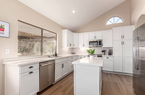 Chandler House | Solstice on Summit Retreat|Pool|Putt Grn|Sleeps 10