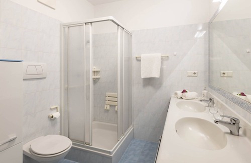 Postal Apartment | Sonnige Urlaubstage mit Pool bei Meran