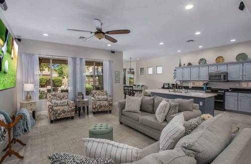 Paseo Crossings House | SouthChandler, Spa, 3BR/2.5 Bath