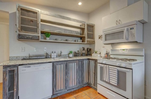 Palo Verde House | Southwest 2BR Casita Dog Park Gated Parking/#1