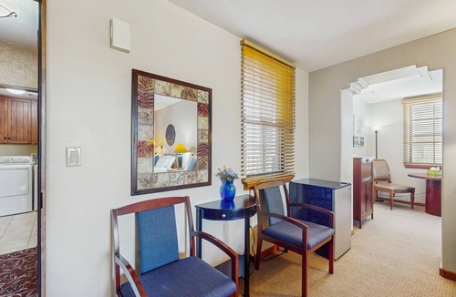 Carefree Condo | Southwestern charm with a pool & private patio - near shopping
