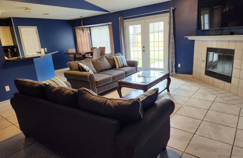 Florida Panhandle House | Spacious 4-bedroom house in charming Cantonment with WiFi, AC